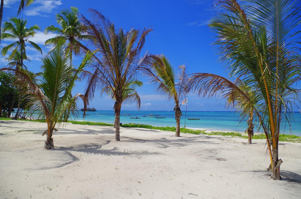 The Sands Beach Resort 브웨주 외부 사진