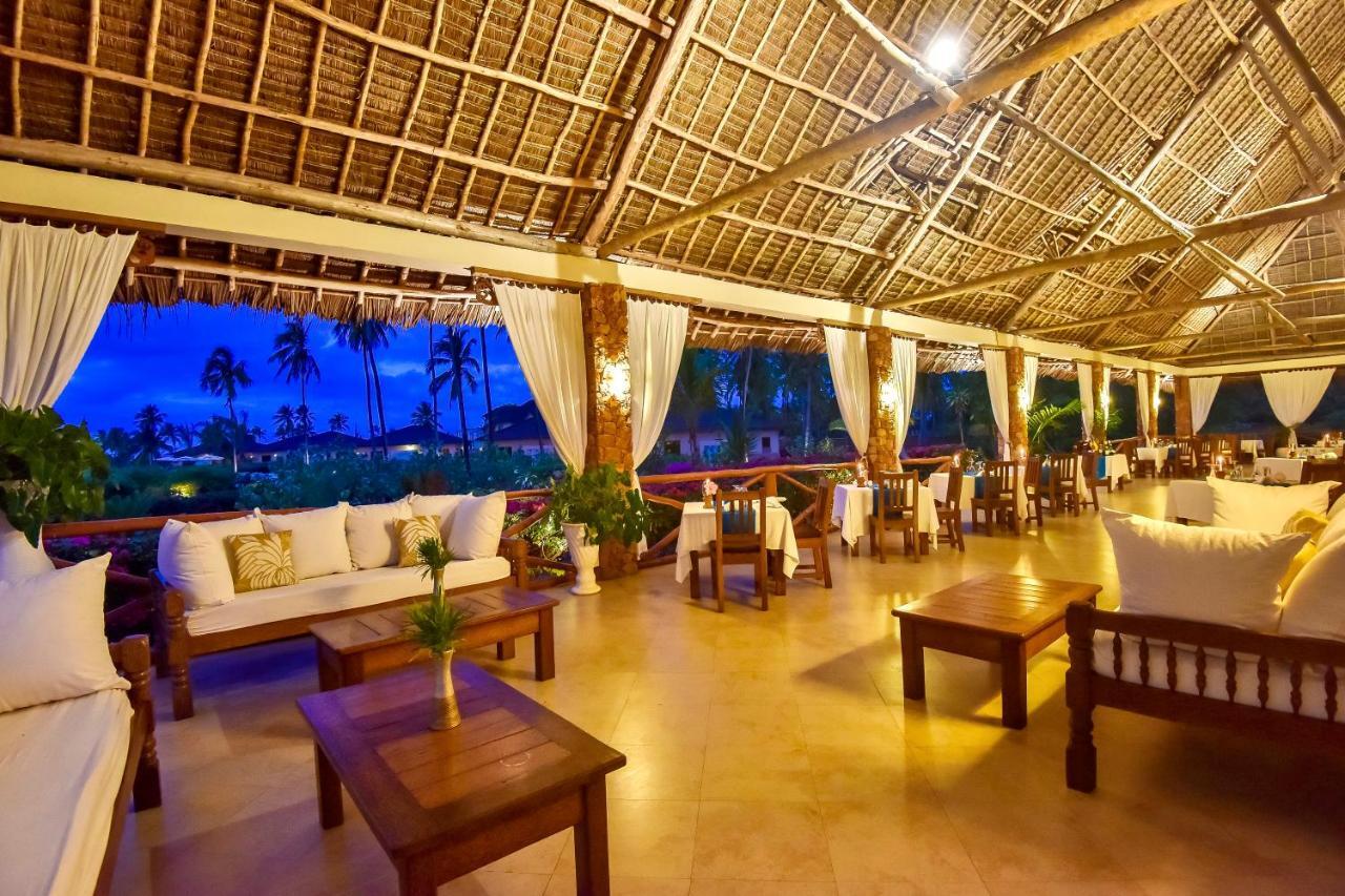 The Sands Beach Resort 브웨주 외부 사진